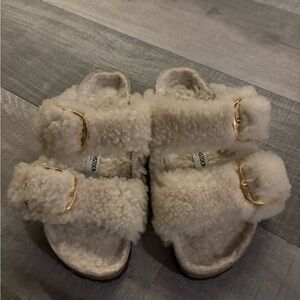 Birkenstock Shearling Sandals in Cream